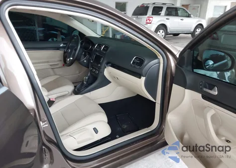 2012 Volkswagen Jetta Sportwagen 2.0L Tdi from USA, damaged, VIN 3VWPL7AJ2CM685543